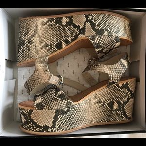 COPY - Dolce vita datiah snake print wedges